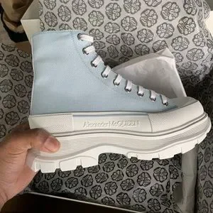 Alexander McQueen men size 9 (42) $550 Alexander McQueen Sneakers Men Leather White/Burgundy | B  main image 4